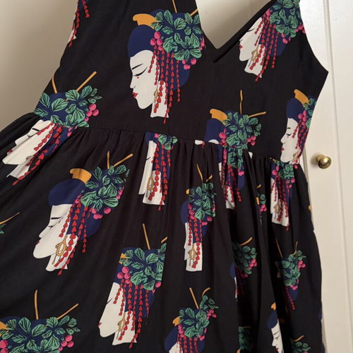 Karavan dress with belt, like new, black and colorful