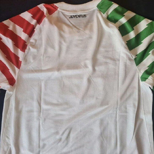 Nike Juventus football jersey collectible retro like new original M size