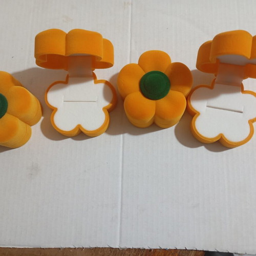 Ring box Margarita set of 4 yellow, new