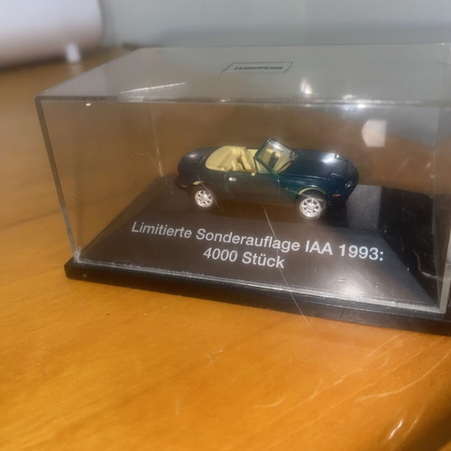 Mazda MX-5 Miata (NA) 1:43 Limited Edition IAA 1993 model like new