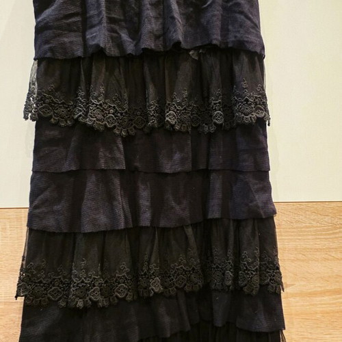 Access black dress size M like new with lace and ruffles