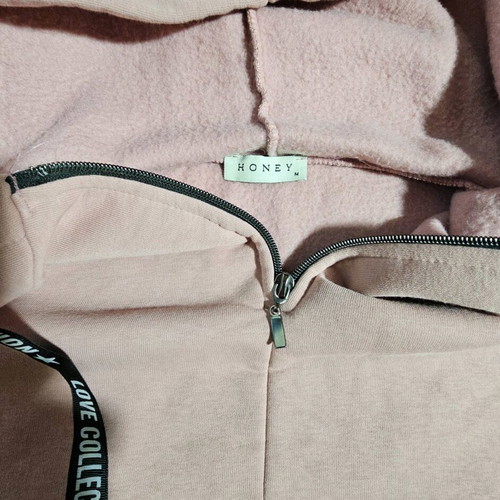 Hooded sweater like new, very soft, size M
