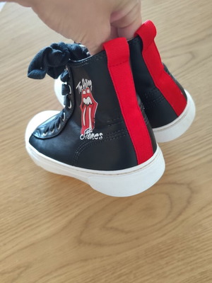 Zara Rolling Stones Kids Boots like new, size 34, black and red