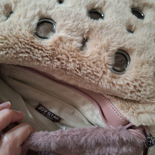 Fur shoulder bag like new, beige and pink
