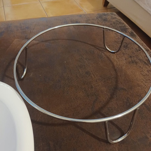 Serving Platter with Base like new, 35cm diameter
