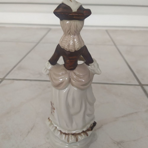 Vintage figurine girl 19 cm like new