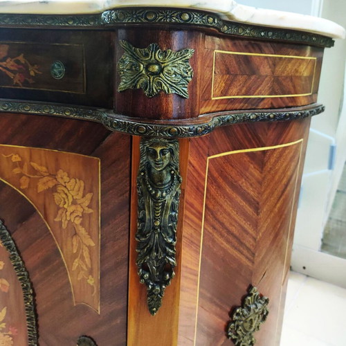 Baroque Bayou with Marble Top, Marquetry and Brass Details like new