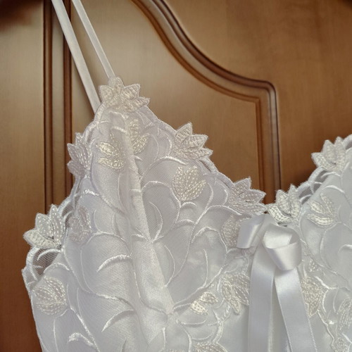 Bridal baby doll set satin lace size M like new, 2 pieces