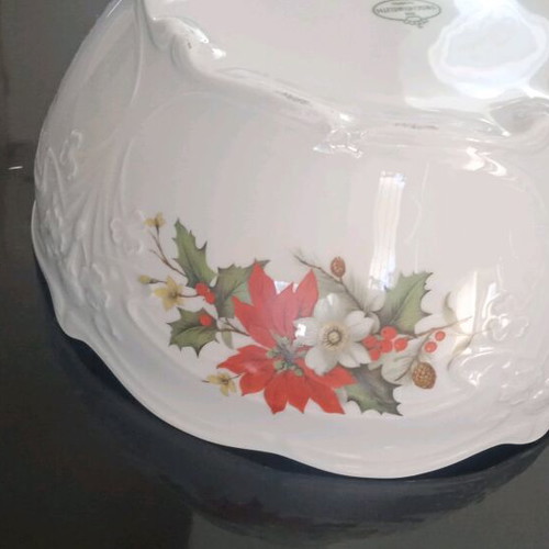 Bavaria porcelain salad bowl like new, Christmas design