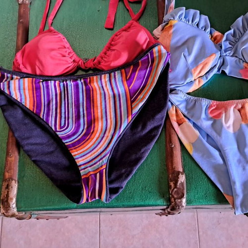 Women's swimsuit set of 4 pieces used, size L