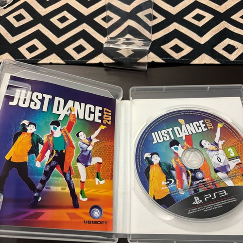 Just Dance 2017 PlayStation 3 PS3 like new