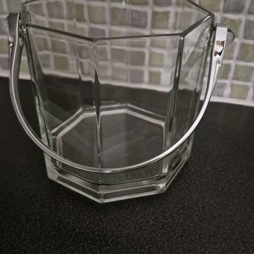 Ice bucket like new