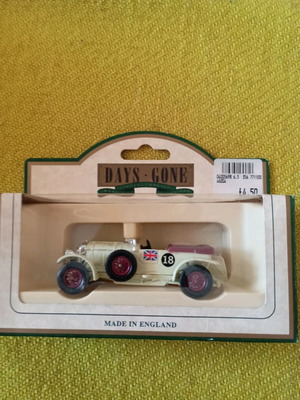 Lledo Days Gone 46004 1930 Bentley 4.5 litre cream like new