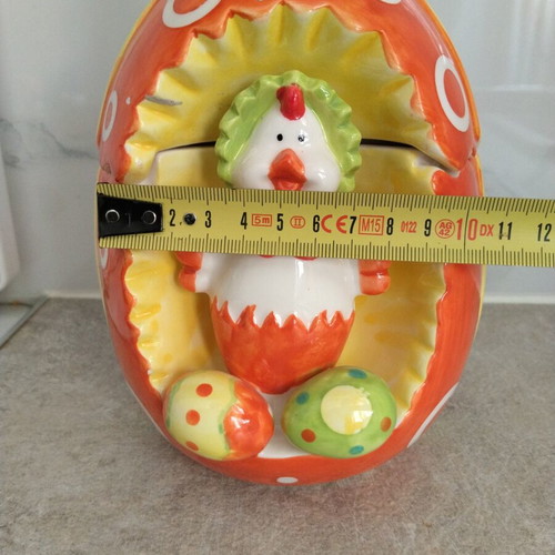 Easter ceramic container 21cm like new, egg-shaped cookie jar with chick figure