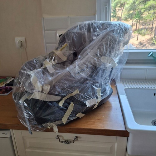 Inglesina car seat with base like new