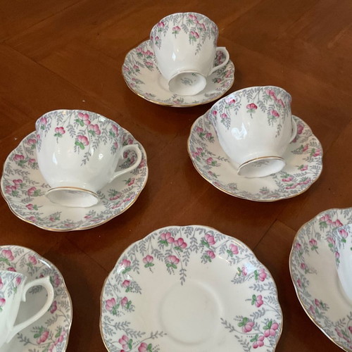 Royal Albert tea set 1940, like new, 12-piece bone china