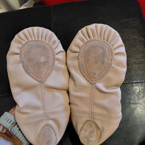 Ballet shoes nude pink size 31-32 like new