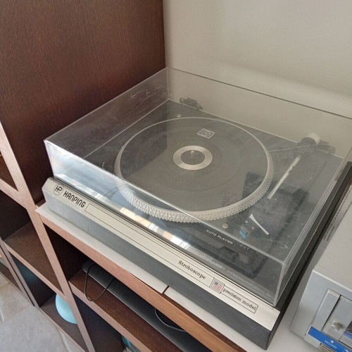 Hanping turntable used with stroboscope and auto player functions