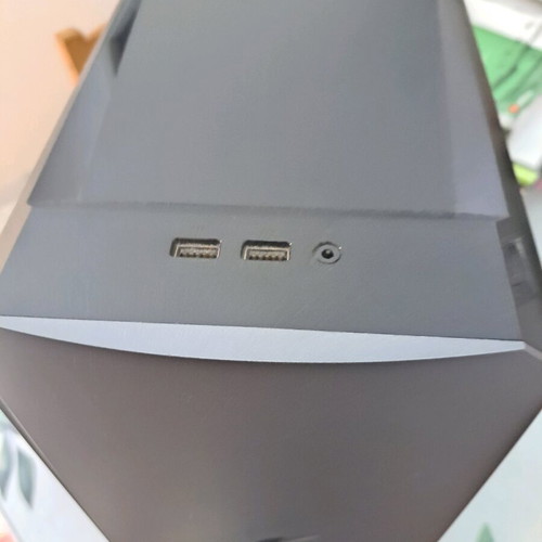 Gaming computer used with Intel Core i5 9400, 16GB RAM, GTX1650