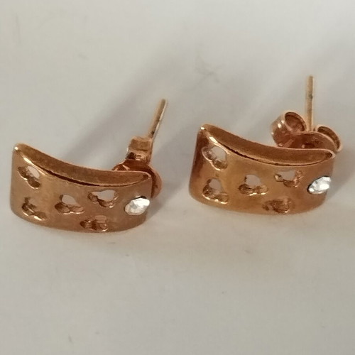 Stud earrings made of gold-colored stainless steel like new, 1cm