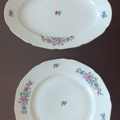 Czechoslovakian porcelain dinnerware set like new with replaced plates