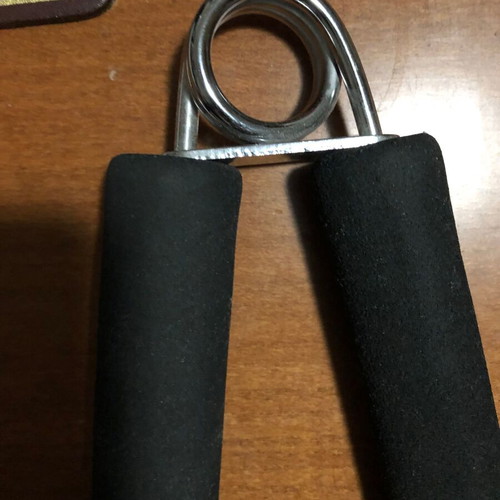 Hand Grip for wrist strengthening, medium difficulty like new