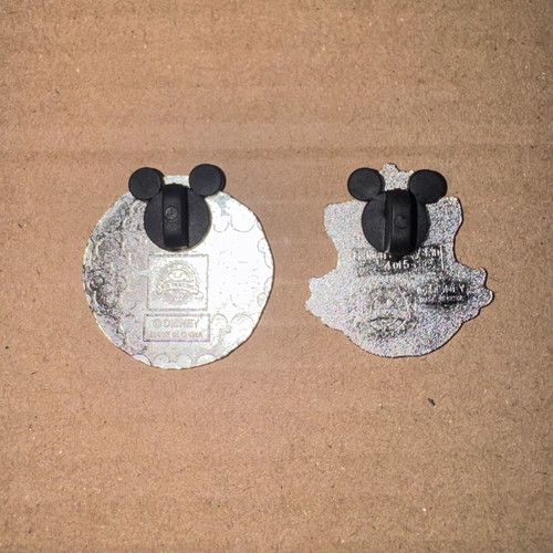 Disney 2 pins Jack Skellington The Nightmare Before Christmas like new