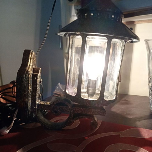 Metal outdoor light like new