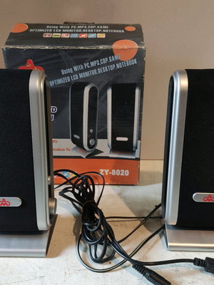 Flat panel computer speakers new with USB power supply