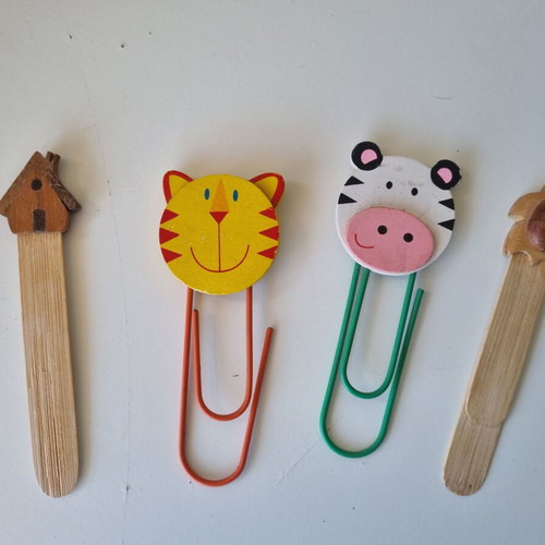 Set of 4 vintage wooden bookmarks with animal designs