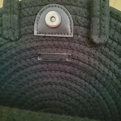 Knitted crossbody bag black like new Pull&Bear