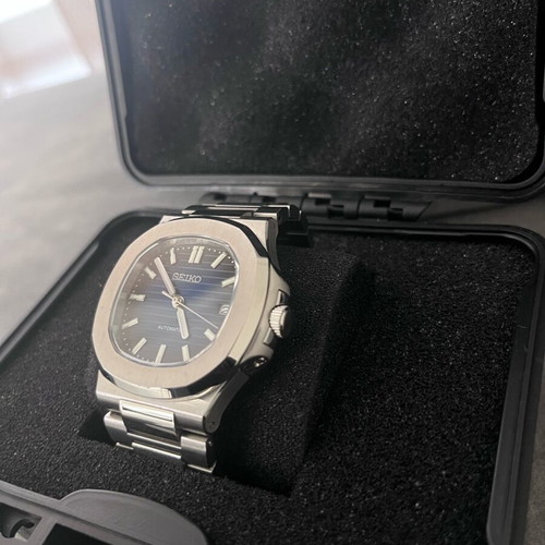 Mod automatic wristwatch with 41mm case and ceramic bezel