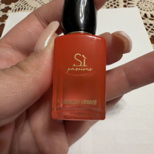 Giorgio Armani Sì Passione Miniature Perfume 7ml New