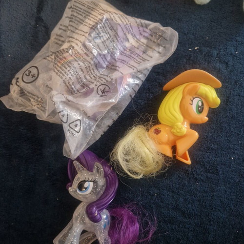 My Little Pony figures Applejack and Rarity