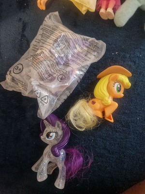 My Little Pony figures Applejack and Rarity