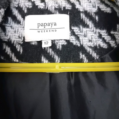 Papatya coat like new, black and white