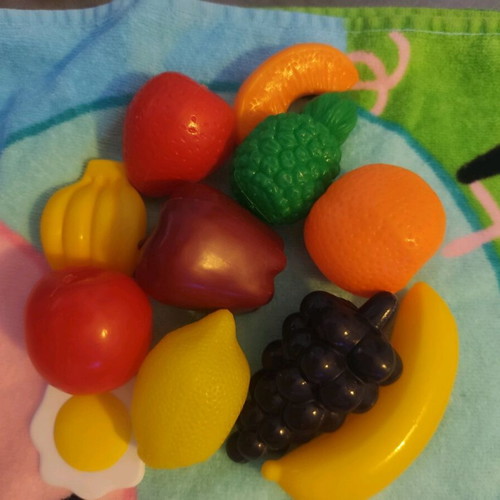 Fruit set for interactive play like new