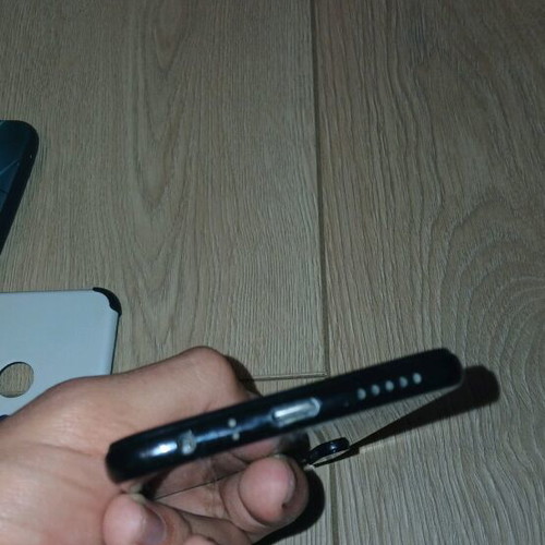 Xiaomi Redmi 8 used with 4 cases, 64GB, dual SIM