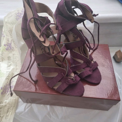 Women's sandals used, pack of sizes 38 and 39