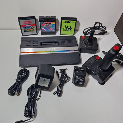 Atari 2600 console with 3 games, like new