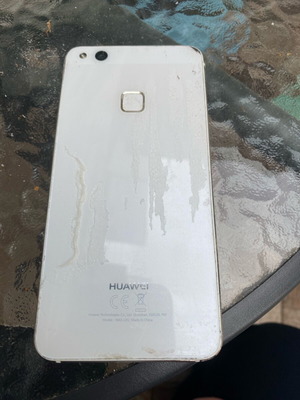 Huawei P10 Lite smartphone like new, 64GB, white, with charger