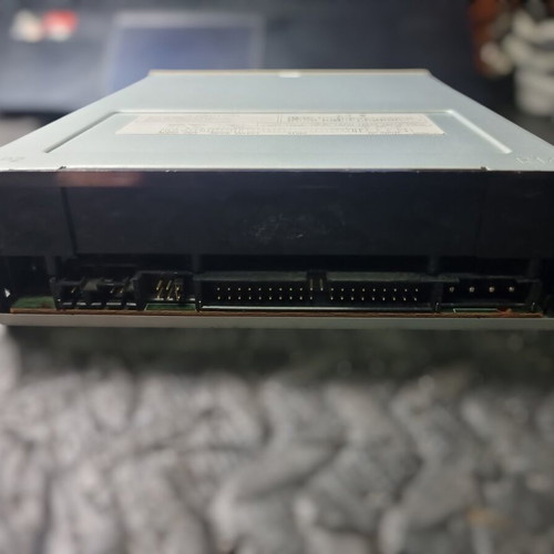 Toshiba DVD-ROM drive SD-M1802 IDE used, beige
