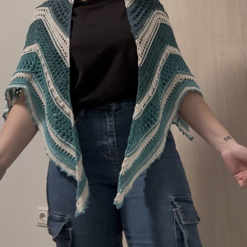 Handmade knitted star shawl made to order, cotton white and turquoise