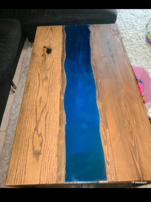 Living room table used, in good condition