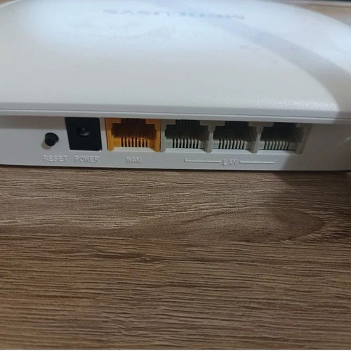 Mercusys MW325R wireless router like new, 300 Mbps