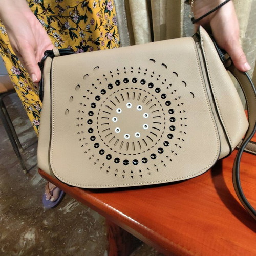 Cruz Carpisa shoulder bags like new, black and beige set