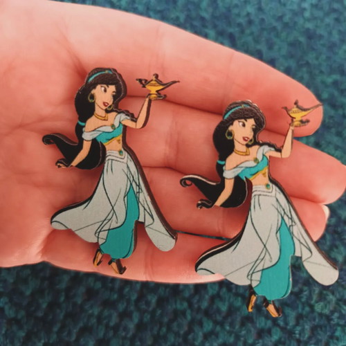 Wooden Jasmine Disney earrings with stainless steel clasp new, blue