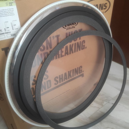 Evans EMAD Clear 22" drumhead new with Level 360 technology
