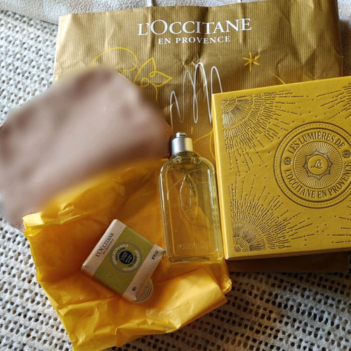 L'Occitane gift set new with Verbena shower gel and soap