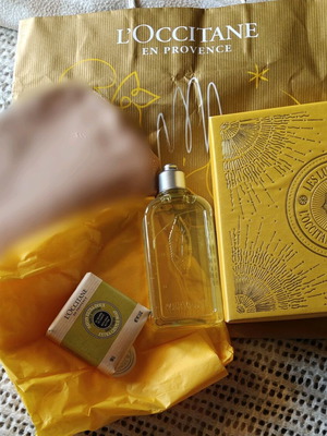 Σετ δώρου L'Occitane καινούργιο με Verbena Shower Gel και σαπούνι